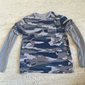 NWOT- camo long sleeve tee shirt!